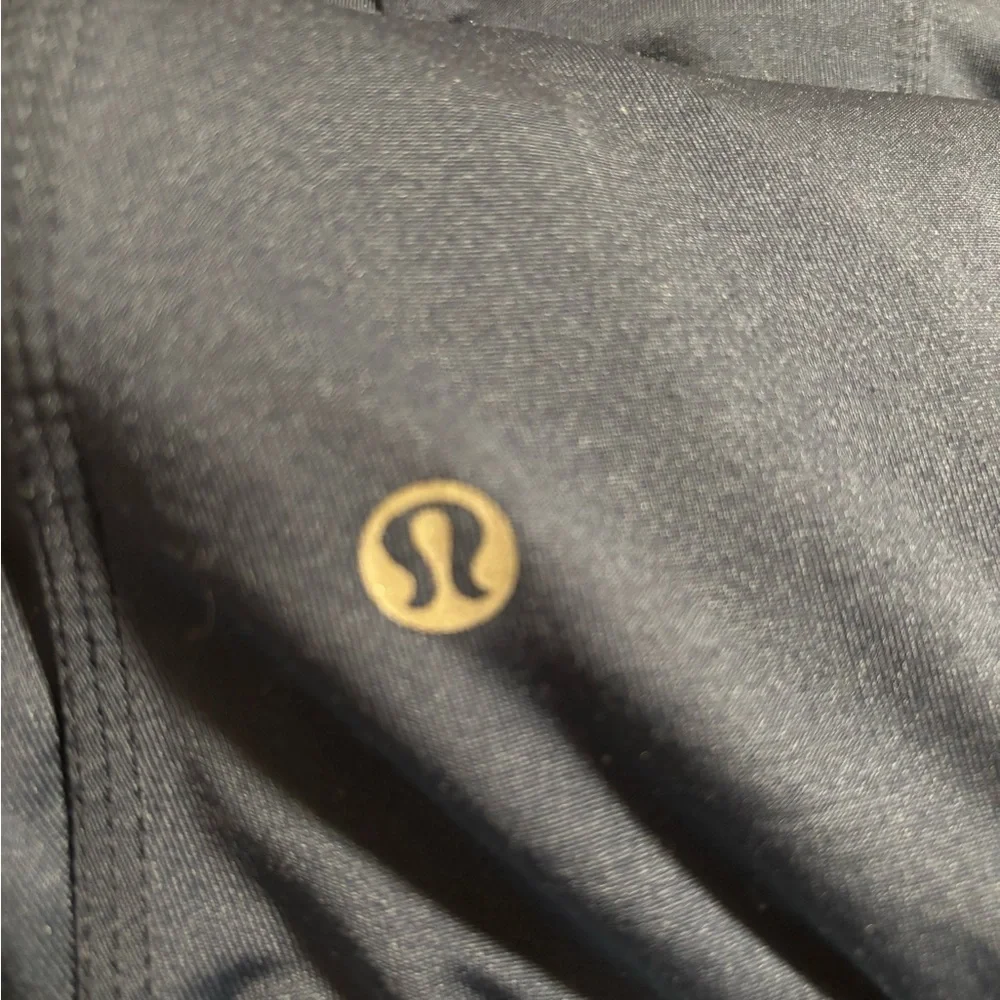 Lulu Lemon Navy reversible Jacket medium - Picture 8 of 8